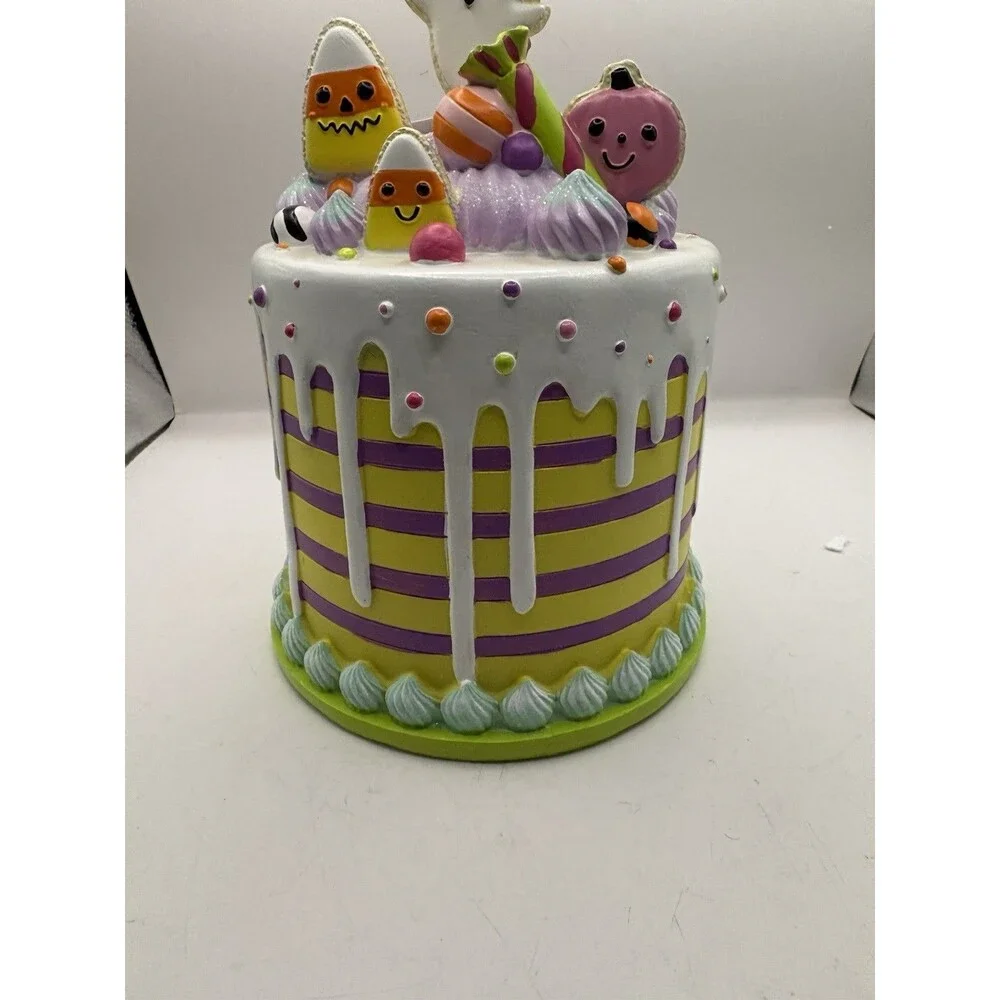 December Diamonds HALLOWEEN CAKE Ghosts Cookies Ghost Pumpkins NEW BOXED 8” NIB